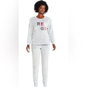 Gray Fleece 'Free Hugs' Night Sweater